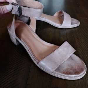 Frye "Cindy" Heeled Sandals